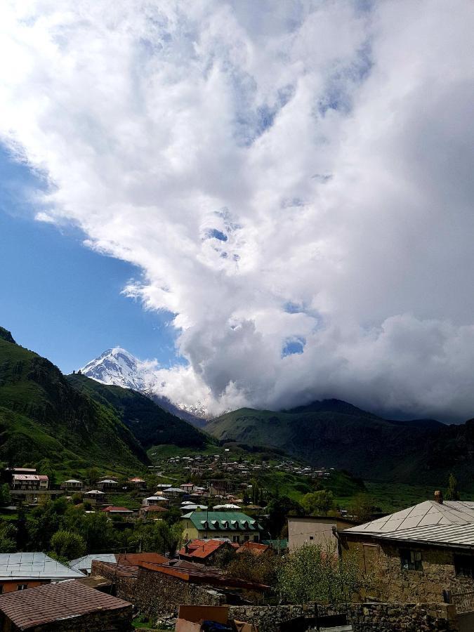 Guest House On V. Pshavela 50 Kazbegi Eksteriør bilde